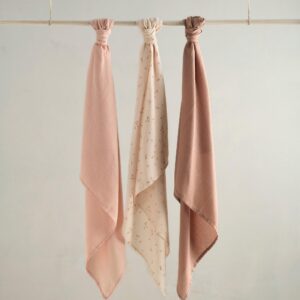 Mamas & Papas Large Muslin Cloths (3 Pack) - Welcome to the World Wildflower | Dusky Pink | Soft Cotton Baby Swaddles | For Feeding, Burping, Nursing and Everyday Care