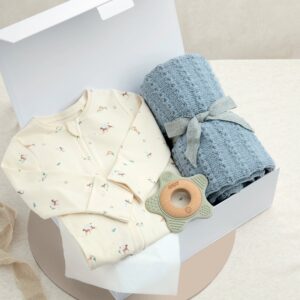 Mamas & Papas Rodeo & Blanket Gift Box with Teething Toy - newborn